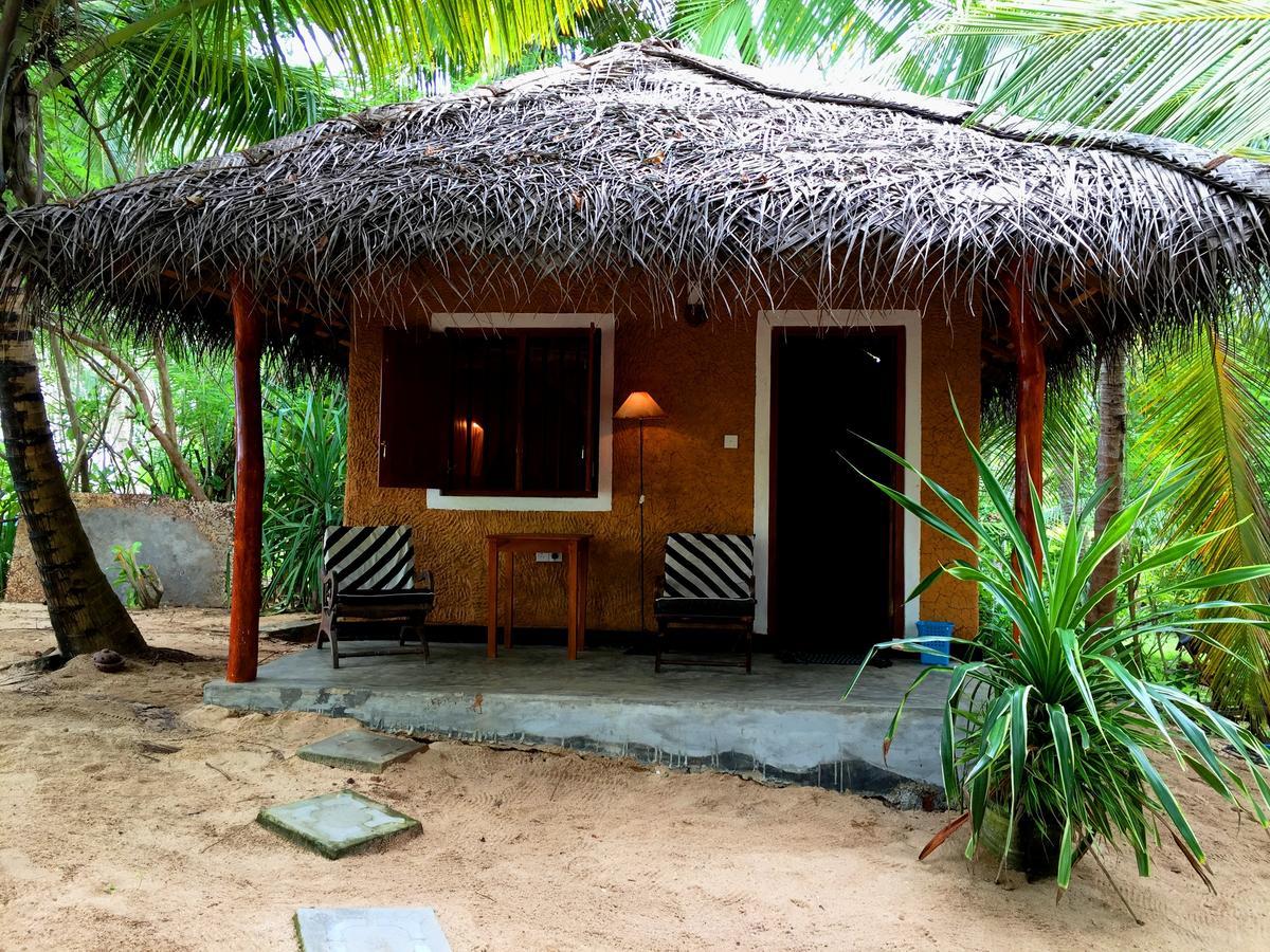 Shehani Beach Bungalow Tangalle Extérieur photo